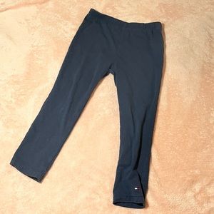 Tommy Hilfiger girl leggings size 3t but guys like 4t